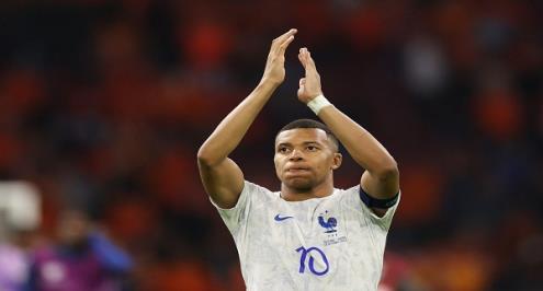 دون كشف السبب.. تقرير: مبابي يغيب عن تدريبات منتخب فرنسا